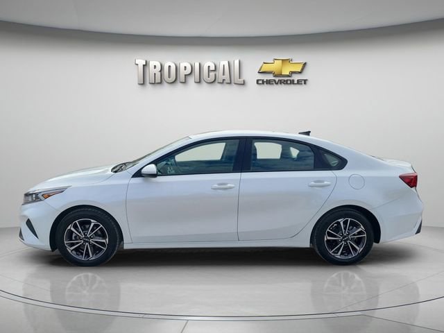 Used 2023 Kia Forte LXS with VIN 3KPF24AD8PE589796 for sale in Miami Shores, FL