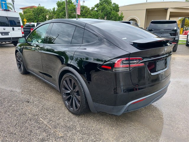 2022 Tesla Model X Plaid photo 3