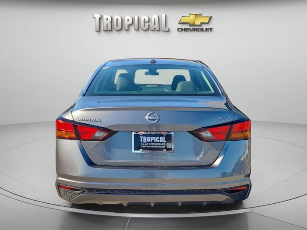 Used 2024 Nissan Altima 2.5 SV