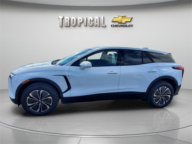 2025 Chevrolet Blazer EV photo 2