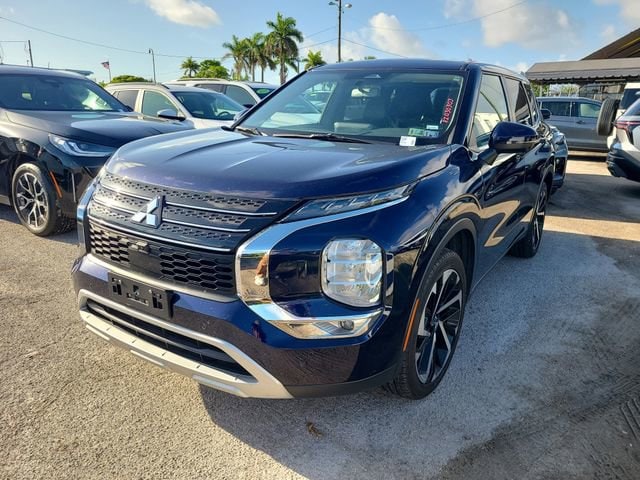 2024 Mitsubishi Outlander SE S-AWC's photo