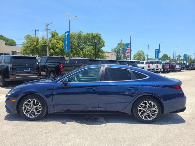Used 2021 Hyundai Sonata SEL with VIN 5NPEL4JA7MH127462 for sale in Miami Shores, FL