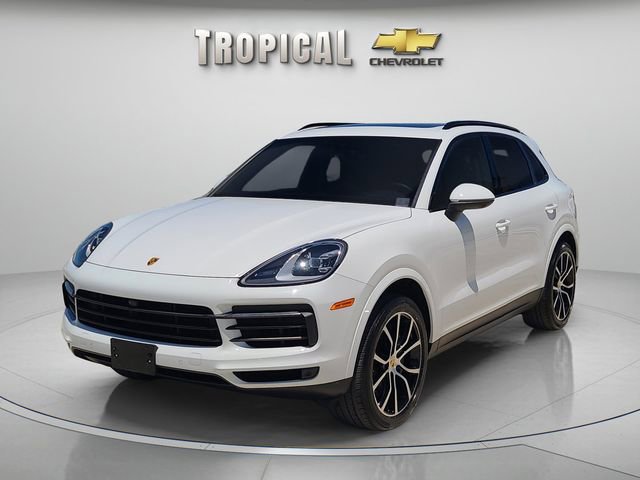 2023 Porsche Cayenne Platinum Edition's photo