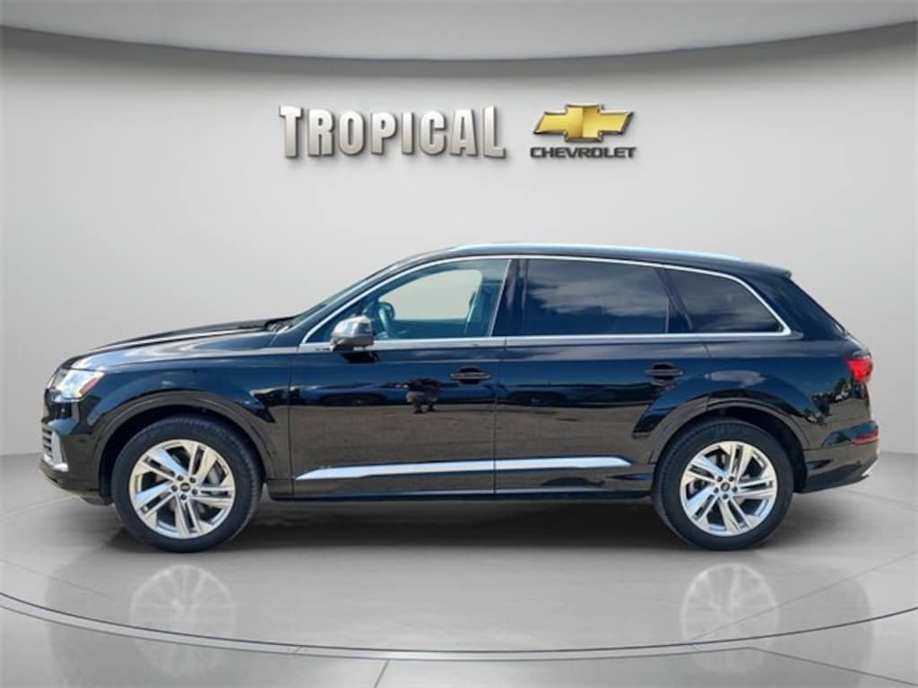 Used 2024 Audi Q7 Premium Plus