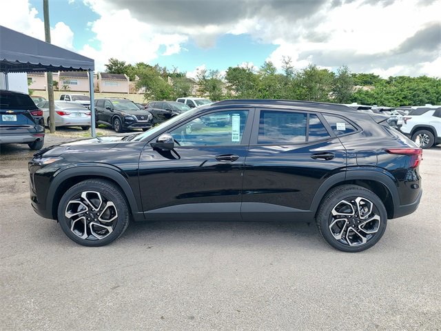 2026 Chevrolet Trax photo 2