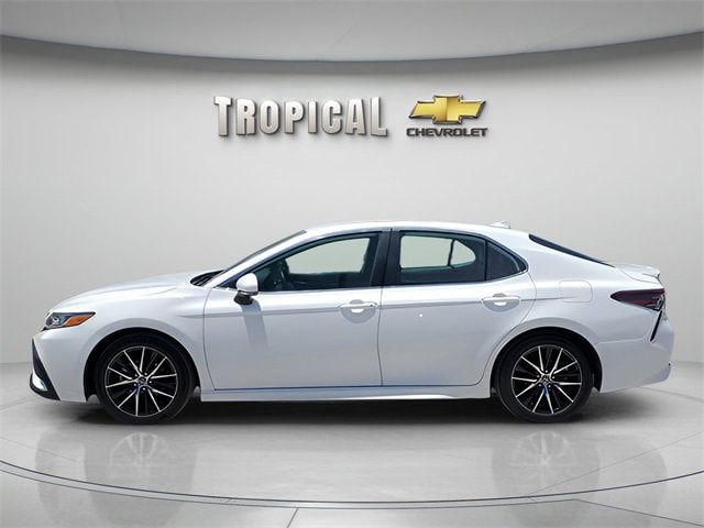 Used 2023 Toyota Camry SE with VIN 4T1G11AK7PU738345 for sale in Miami, FL
