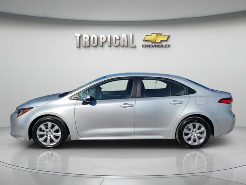 Used 2024 Toyota Corolla LE