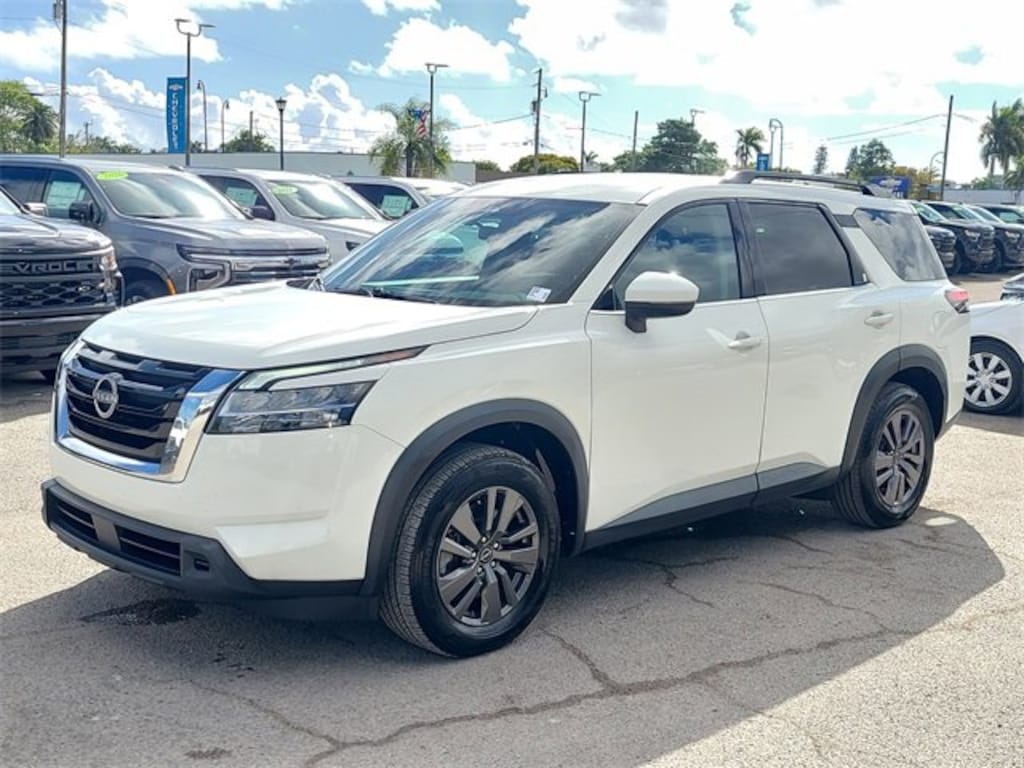 Used 2022 Nissan Pathfinder SV