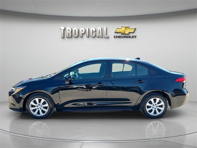 Used 2024 Toyota Corolla LE with VIN 5YFB4MDEXRP086236 for sale in Miami Shores, FL