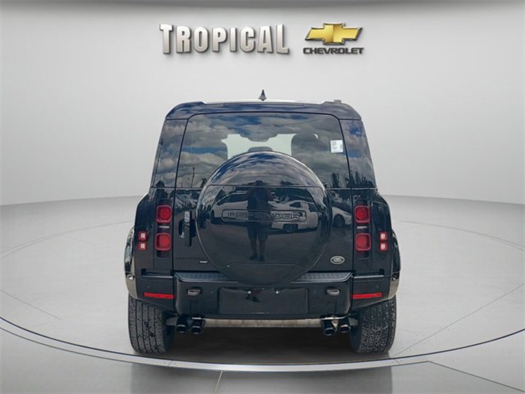 Used 2023 Land Rover Defender X-Dynamic SE