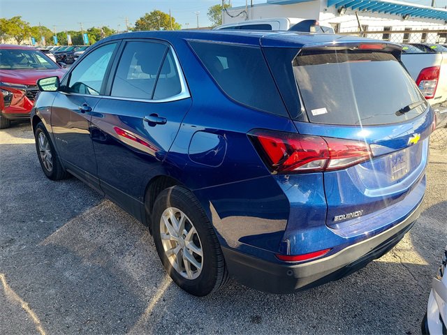 2023 Chevrolet Equinox LT photo 2