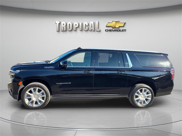2023 Chevrolet Suburban High Country photo 2