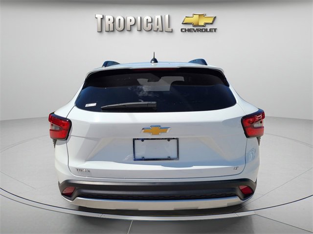 2024 Chevrolet Trax LT photo 4
