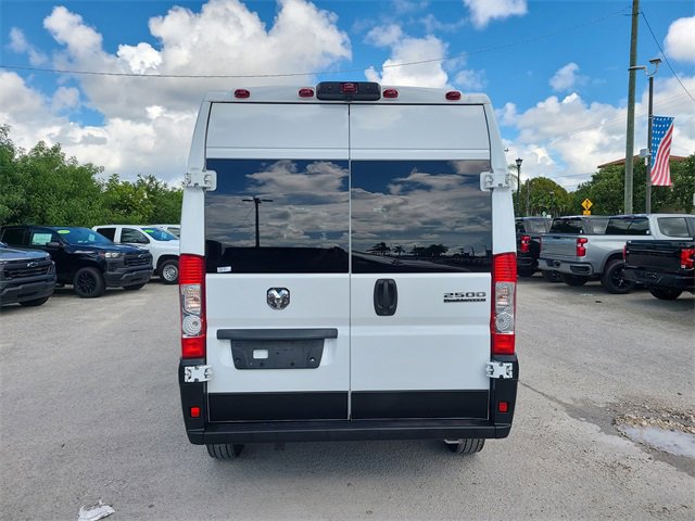 2023 Ram ProMaster 2500 photo 4