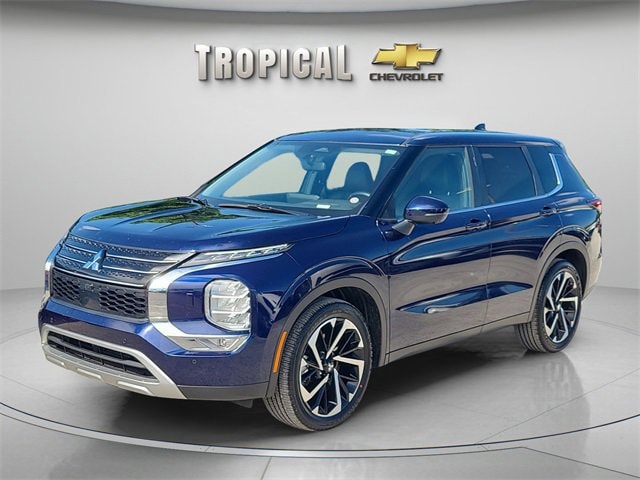 2024 Mitsubishi Outlander SE's photo