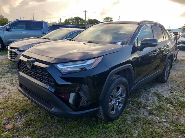 2024 Toyota RAV4 XLE FWD's photo