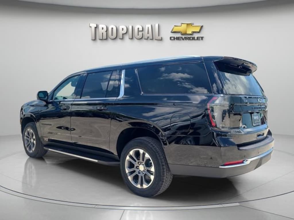 New 2026 Chevrolet Suburban LT SUV