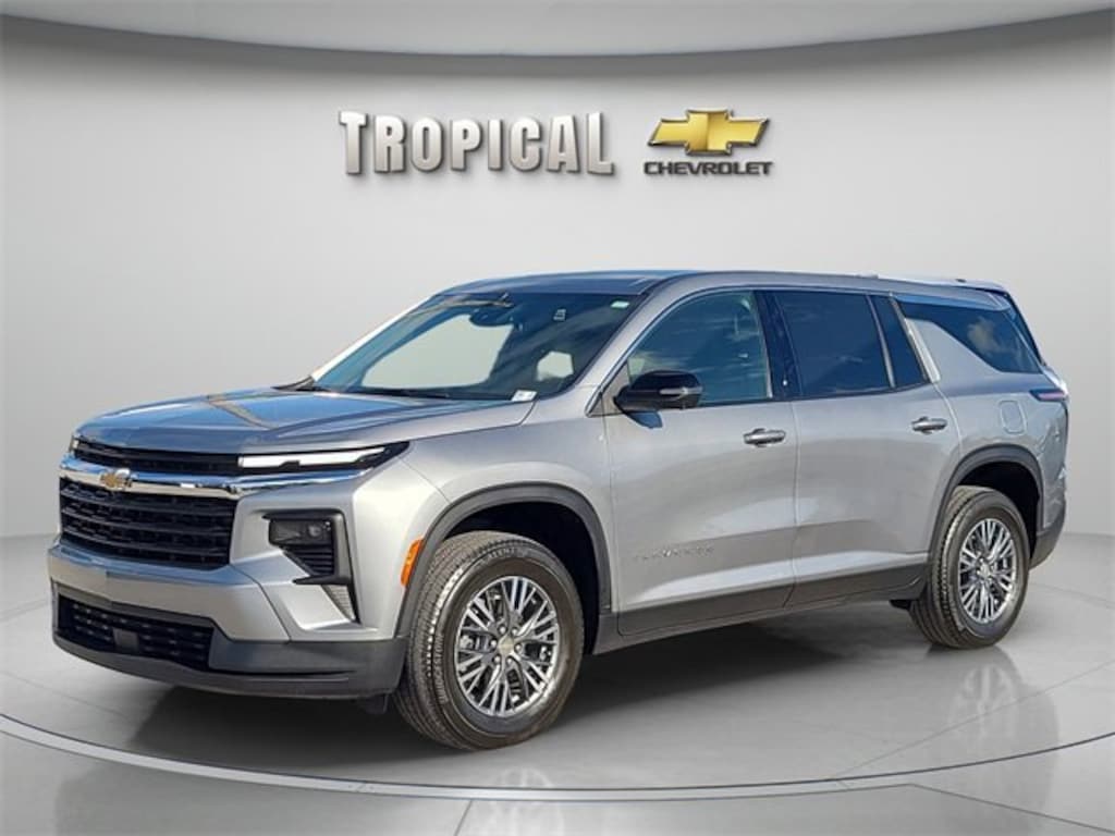 Used 2024 Chevrolet Traverse LS SUV