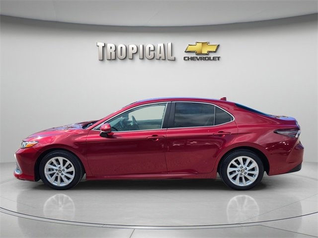 Used 2022 Toyota Camry LE with VIN 4T1C11AK2NU646992 for sale in Miami Shores, FL