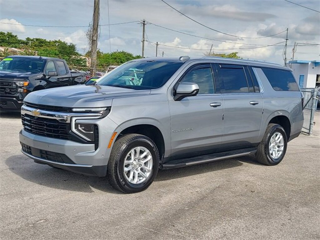 Used 2025 Chevrolet Suburban LS SUV