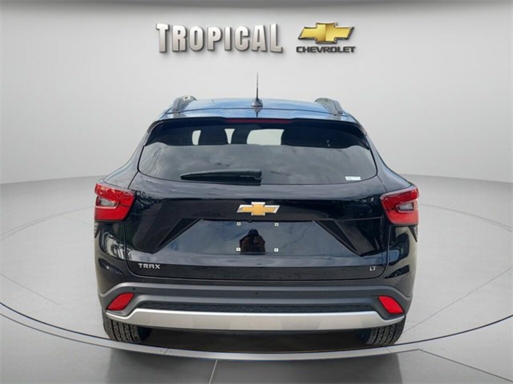 Used 2025 Chevrolet Trax LT SUV