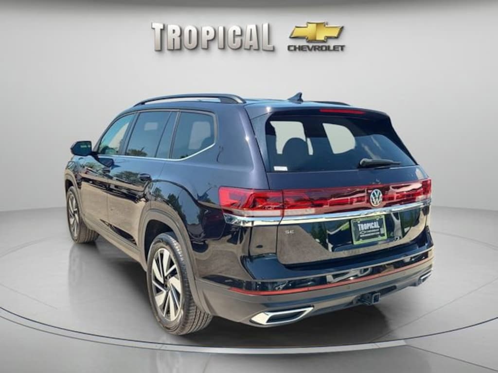 Used 2025 Volkswagen Atlas 2.0T SE w/Technology