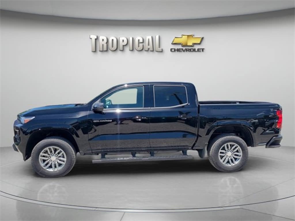 New 2025 Chevrolet Colorado WT/LT Truck