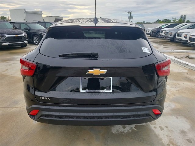 2026 Chevrolet Trax LS photo 4