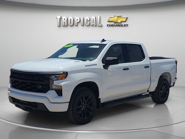 2025 Chevrolet Silverado 1500 Custom Crew Cab Short Box's photo
