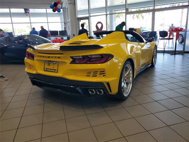 2025 Chevrolet Corvette E-Ray 3LZ photo 4