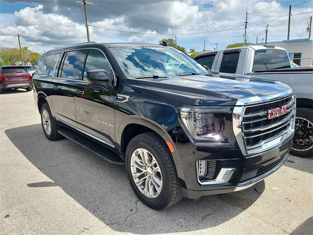 2024 Gmc Yukon XL SLT photo 2