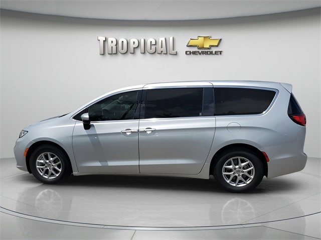 Used 2023 Chrysler Pacifica Touring L with VIN 2C4RC1BG1PR512090 for sale in Miami, FL