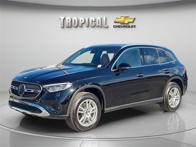 2023 Mercedes-Benz GLC GLC 300's photo