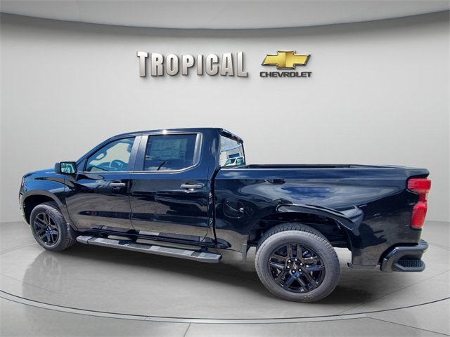 2026 Chevrolet Silverado 1500 Custom photo 2