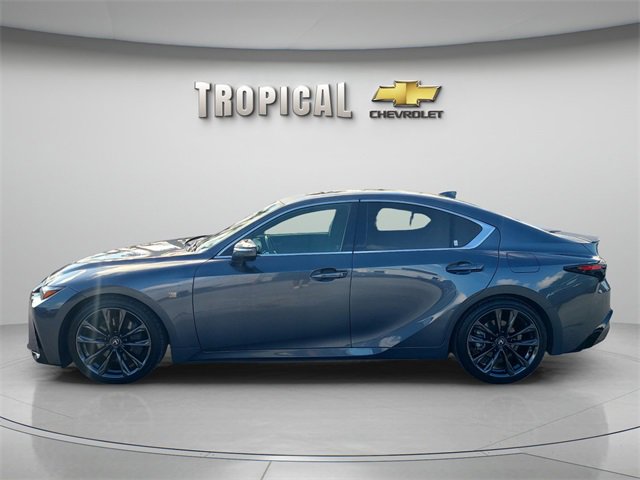 2024 Lexus IS 350 F SPORT photo 2