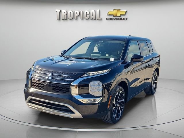 2024 Mitsubishi Outlander SE 2WD's photo
