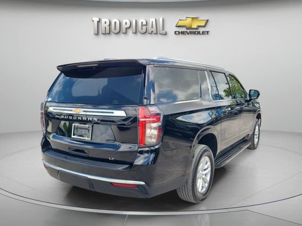Used 2024 Chevrolet Suburban LT SUV
