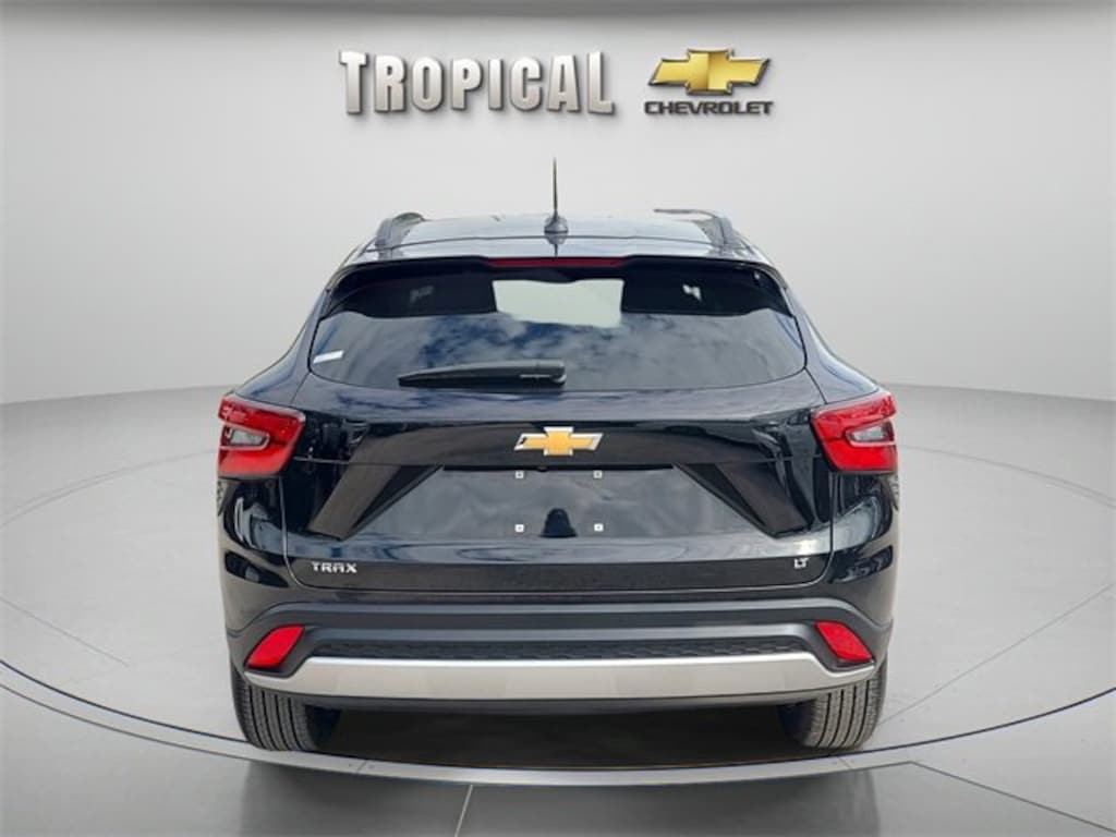 Used 2025 Chevrolet Trax LT SUV