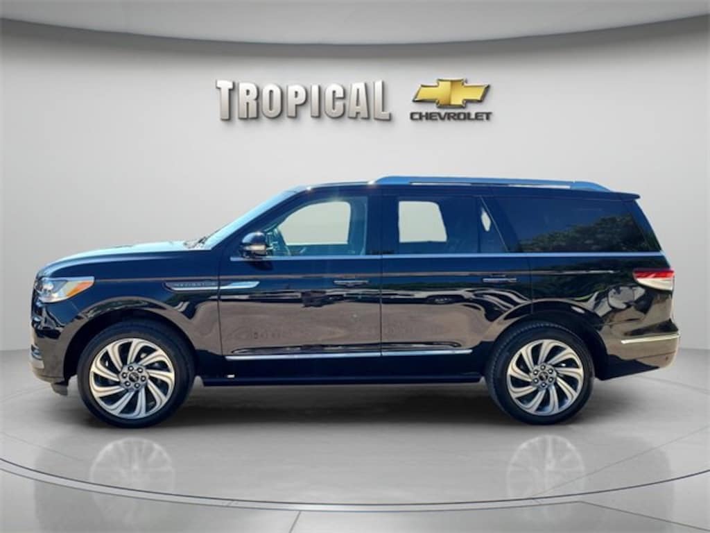 Used 2023 Lincoln Navigator Reserve