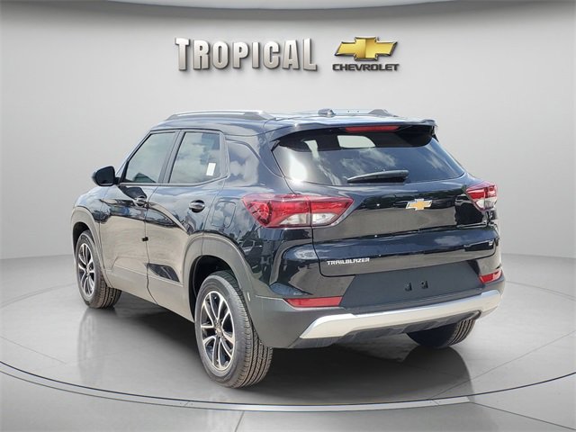2026 Chevrolet Trailblazer LT photo 2