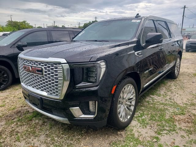 2023 GMC Yukon Denali AWD's photo
