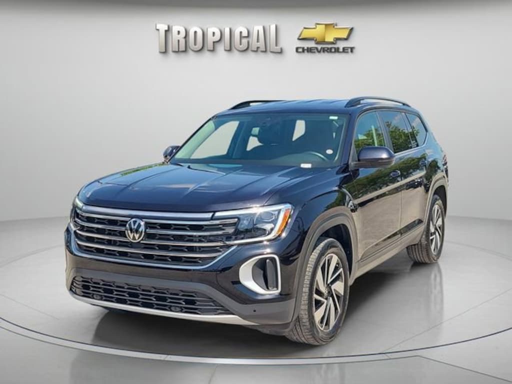 Used 2025 Volkswagen Atlas 2.0T SE w/Technology