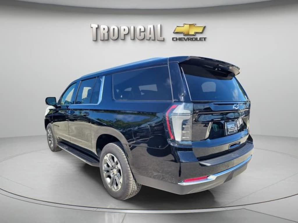 New 2026 Chevrolet Suburban LT SUV