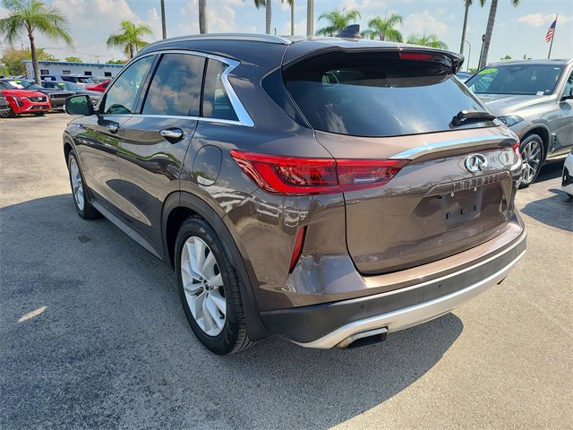 2019 Infiniti QX50 Essential photo 3