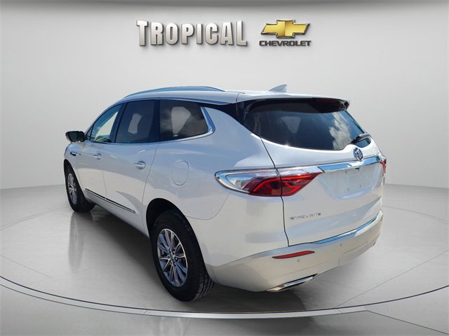 2024 Buick Enclave Essence photo 3