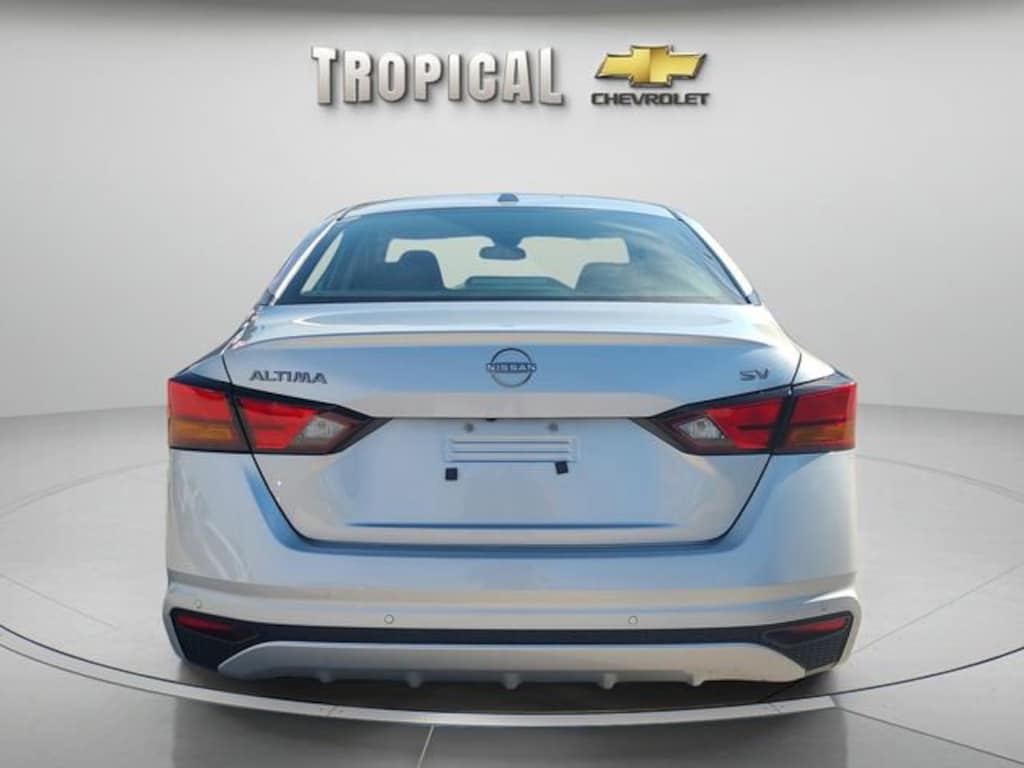Used 2024 Nissan Altima 2.5 SV