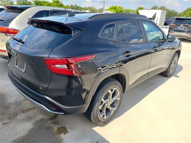 2026 Chevrolet Trax LT photo 3