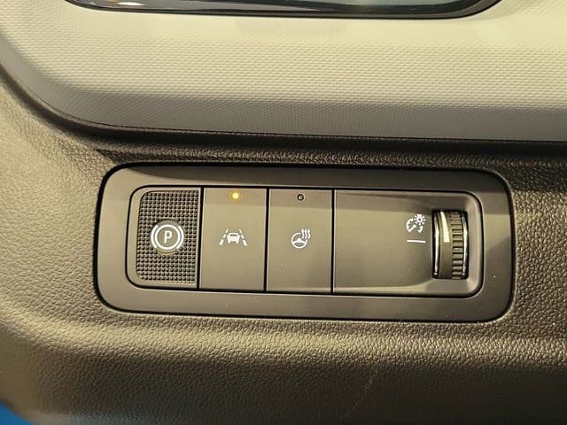2027 Chevrolet Bolt LT - Photo 20