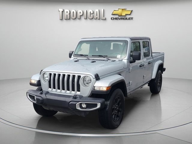 2023 Jeep Gladiator Overland's photo