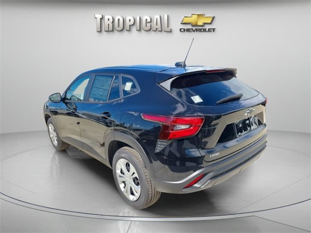 New 2026 Chevrolet Trax LS SUV